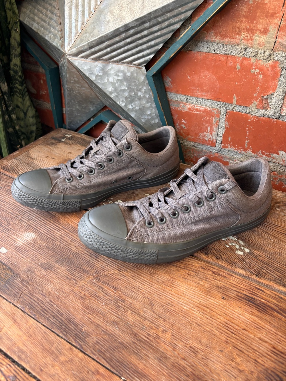 Converse High Street Thunder Grey Sneakers 149434F  Men's 8.5 or Womens 10.5